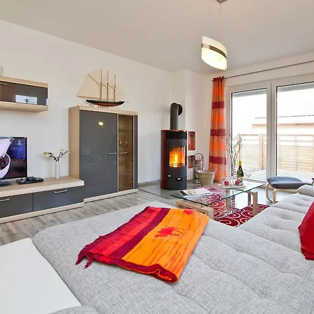 Haus Zum Achterwasser - 1 Und 2 Apartment Uckeritz